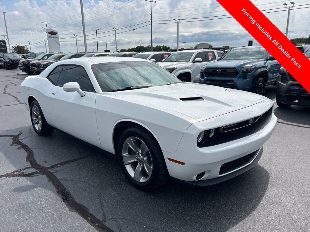 Used 2020 Dodge Challenger SXT RWD image 21
