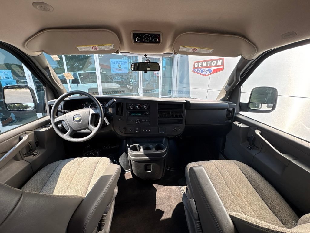 Used 2025 Chevrolet Express 3500 LS RWD image 11