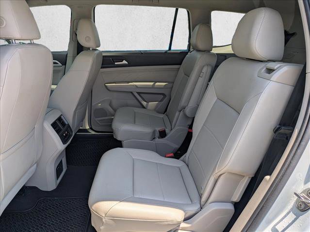 Used 2021 Volkswagen Atlas SE w/ Panoramic Sunroof Package FWD image 18
