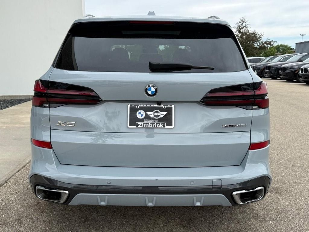 Certified 2024 BMW X5 xDrive40i w/ M Sport Package AWD/4WD image 4
