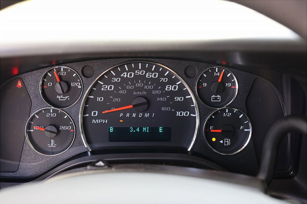 New 2026 Chevrolet Express 2500 w/ Driver Convenience Package RWD image 31