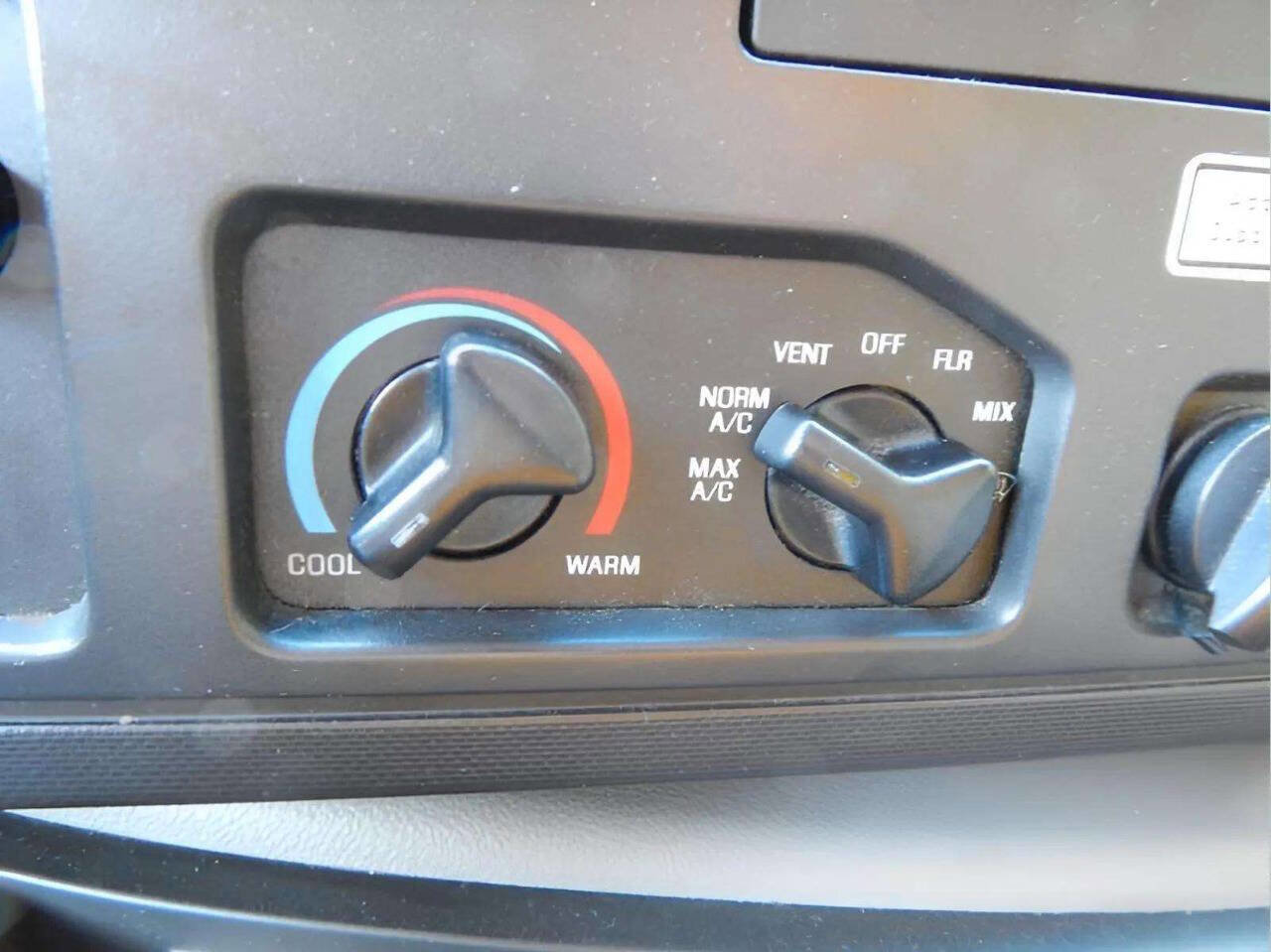 Used 2019 Ford E-350 and Econoline 350 Super Duty image 19