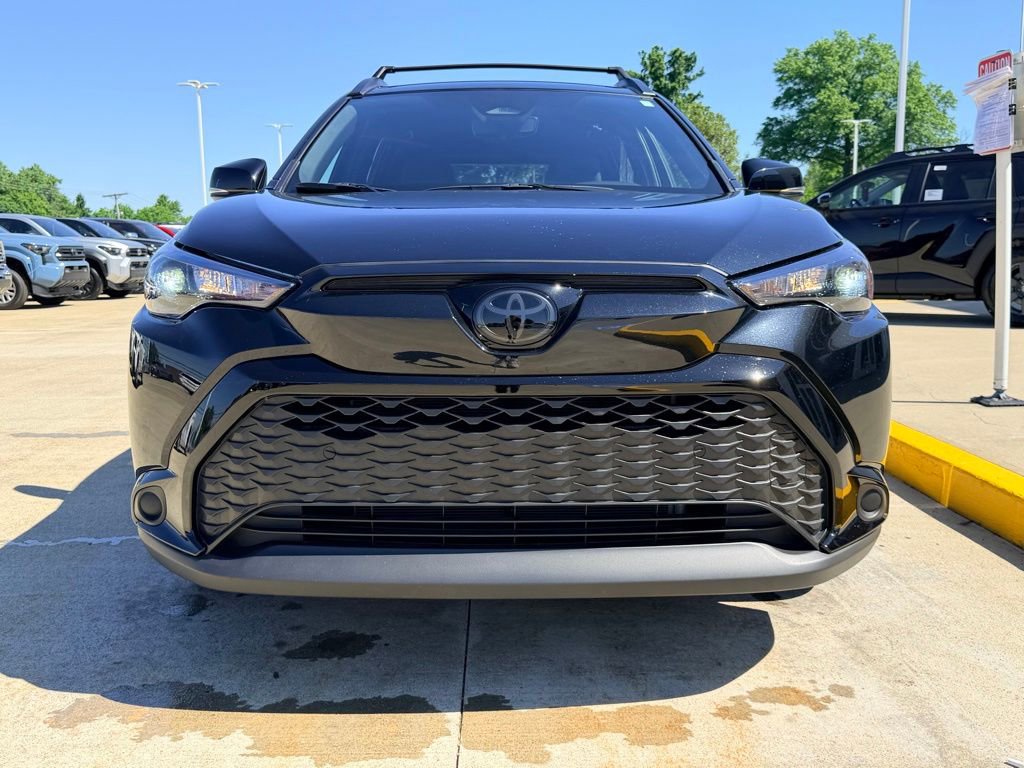 Used 2025 Toyota Corolla Cross AWD Hybrid image 2