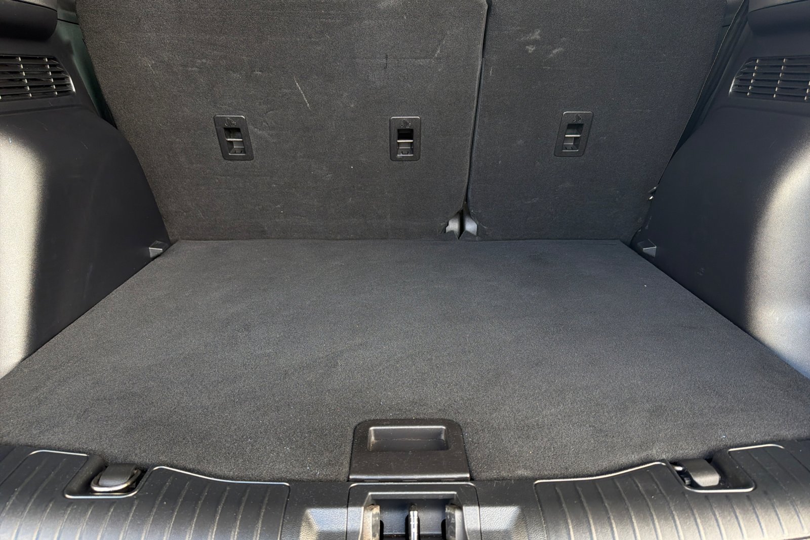 Used 2022 Ford Escape SE w/ SE Sport Appearance Package FWD image 17