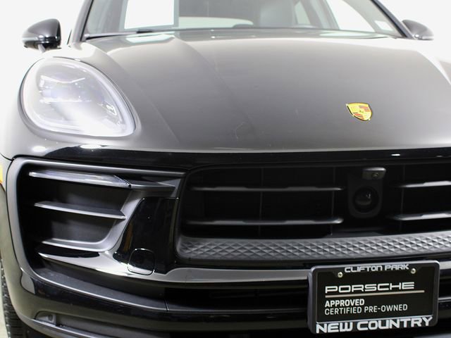 Certified 2024 Porsche Macan image 11