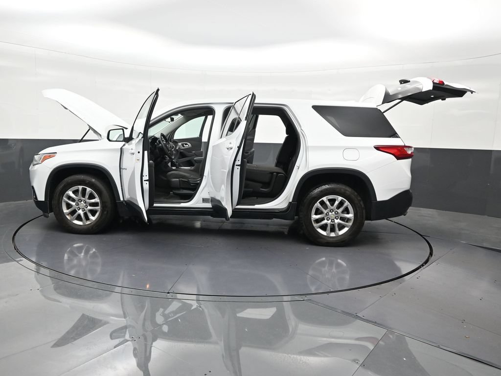 Used 2021 Chevrolet Traverse LS FWD image 34