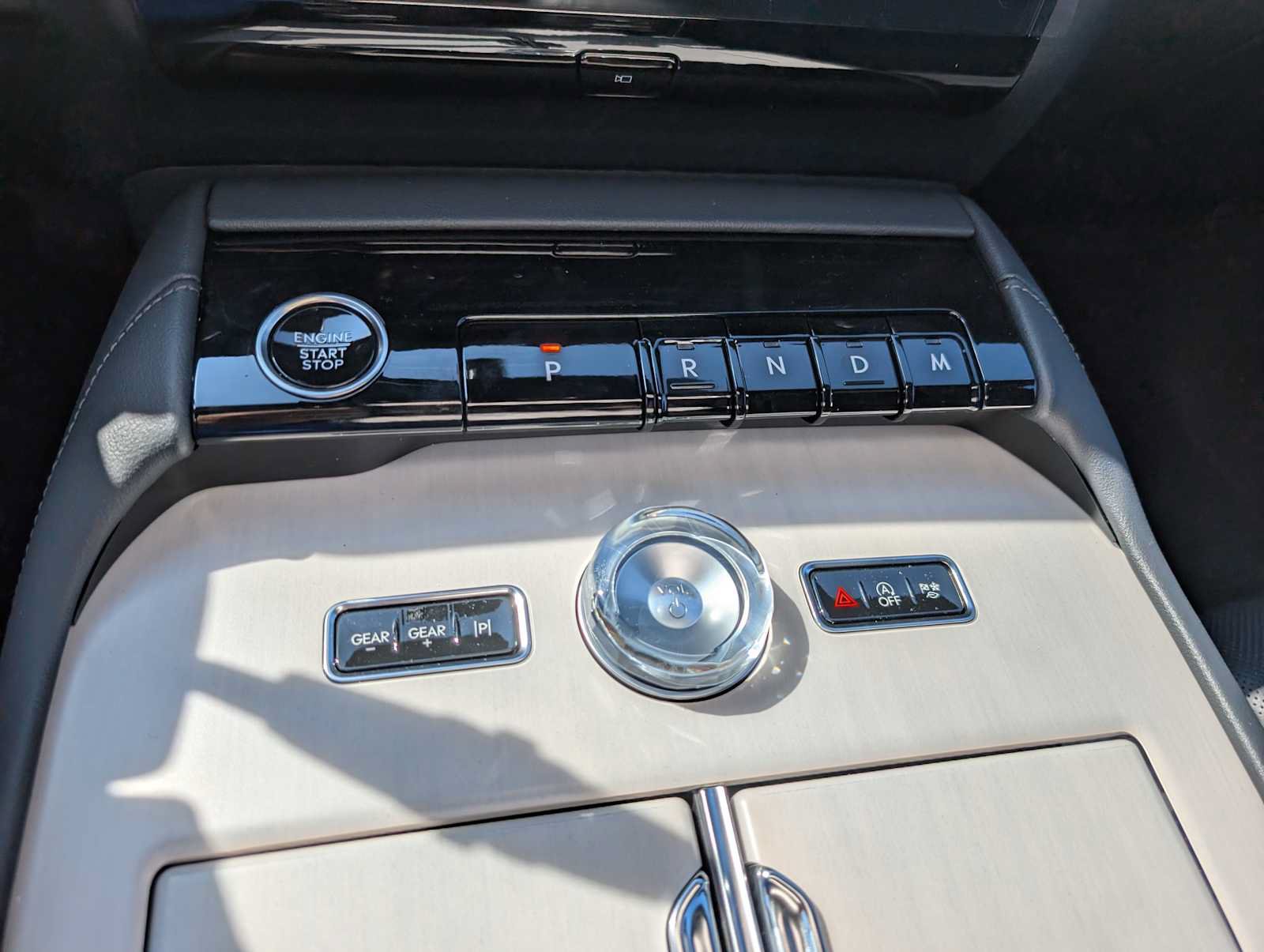 New 2027 Lincoln Navigator Reserve w/ Jet Appearance Package AWD/4WD image 26