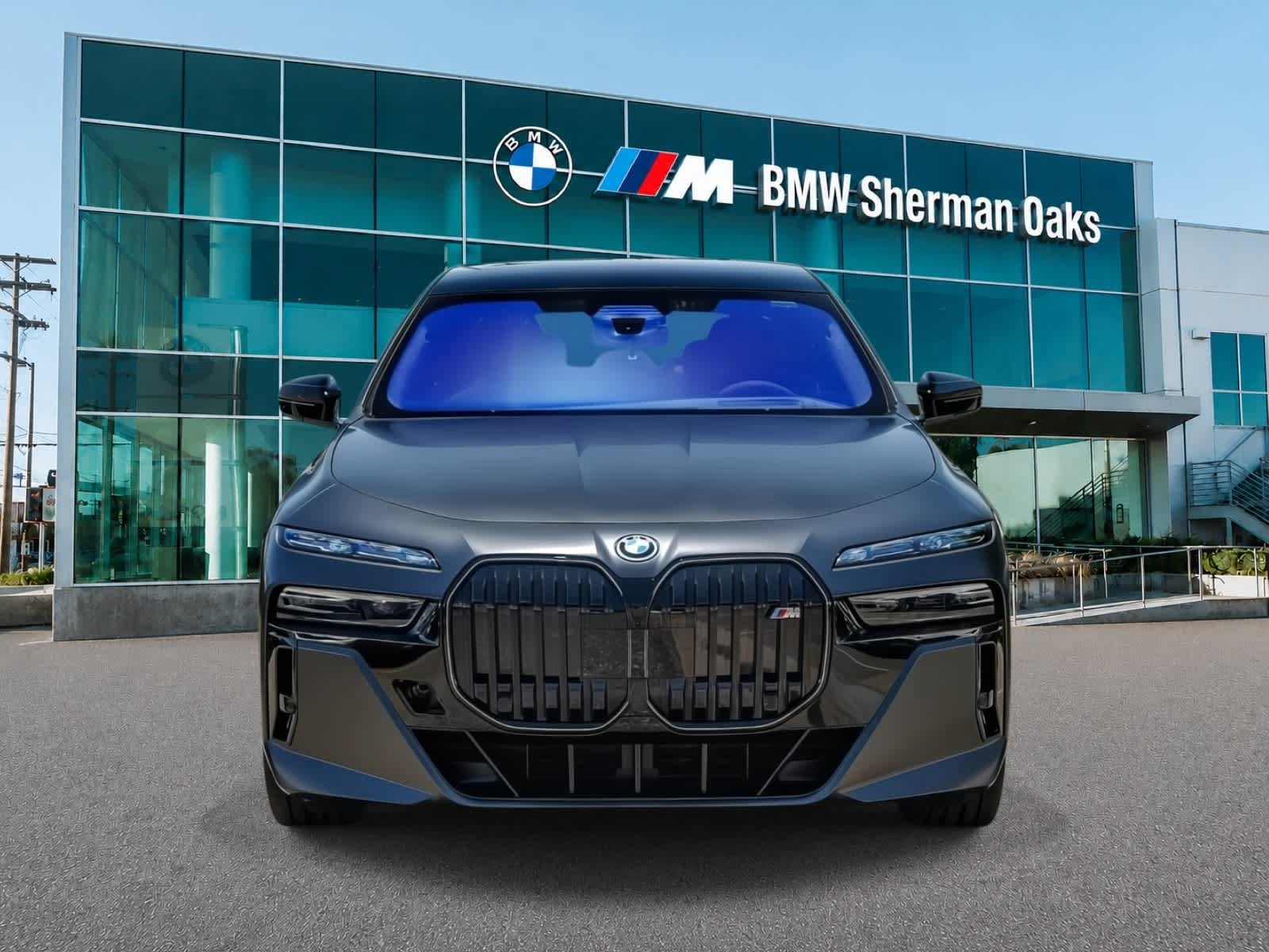 New 2026 BMW i7 xDrive60 AWD/4WD image 2