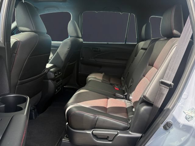 Used 2025 Honda Passport Black Edition image 13