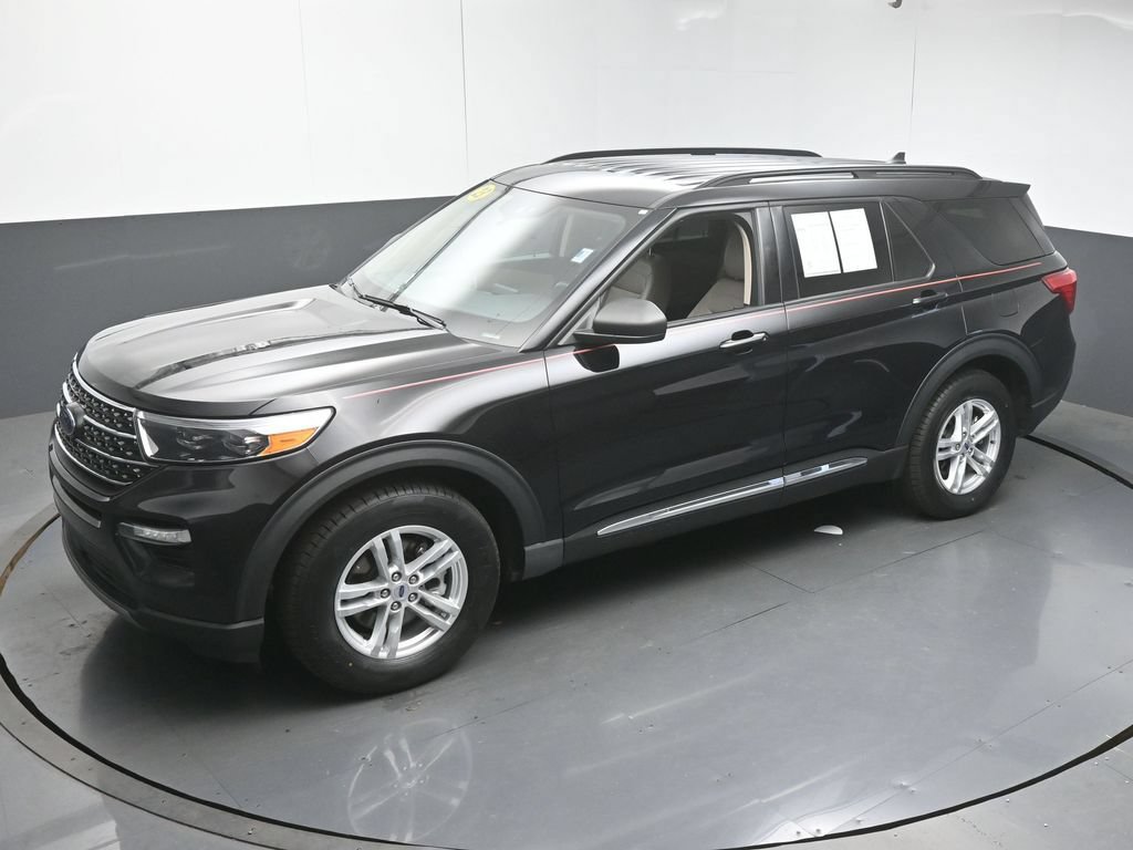 Used 2023 Ford Explorer XLT w/ Equipment Group 202A RWD image 44
