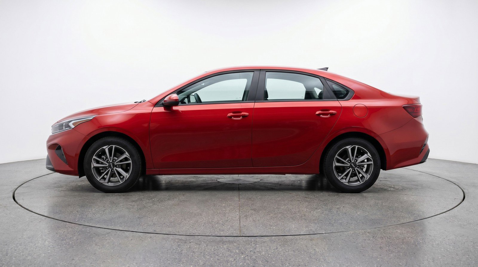 Used 2024 Kia Forte LXS FWD image 5