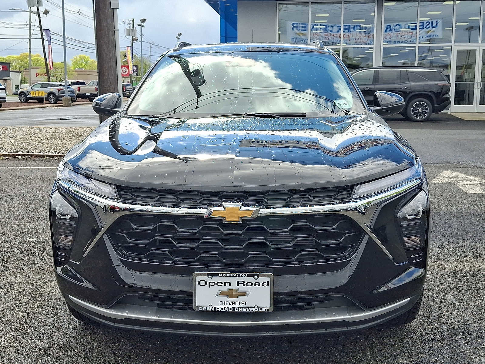 Used 2024 Chevrolet Trax LT FWD image 2