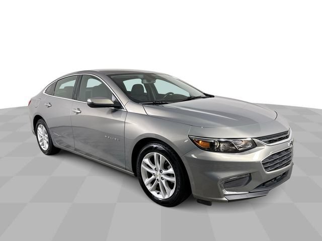 Used 2018 Chevrolet Malibu LT FWD image 2