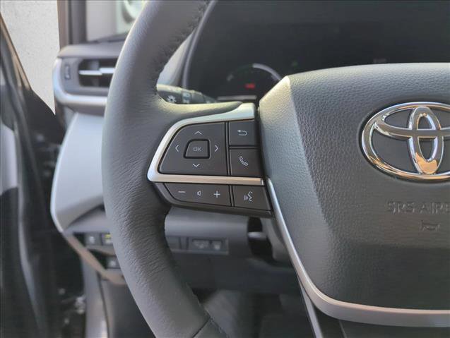 Certified 2026 Toyota Sienna XLE FWD image 14