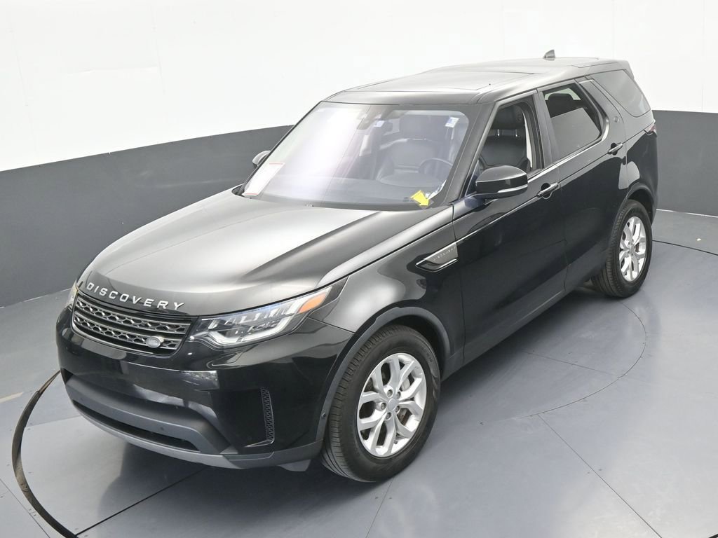 Used 2020 Land Rover Discovery SE image 44