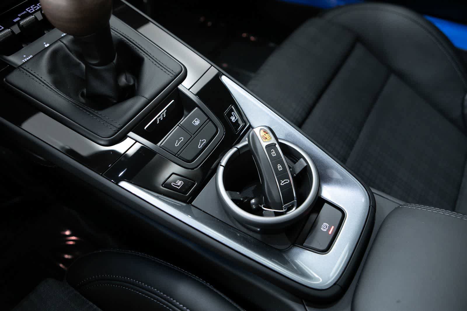 New 2026 Porsche 911 Carrera T RWD image 30