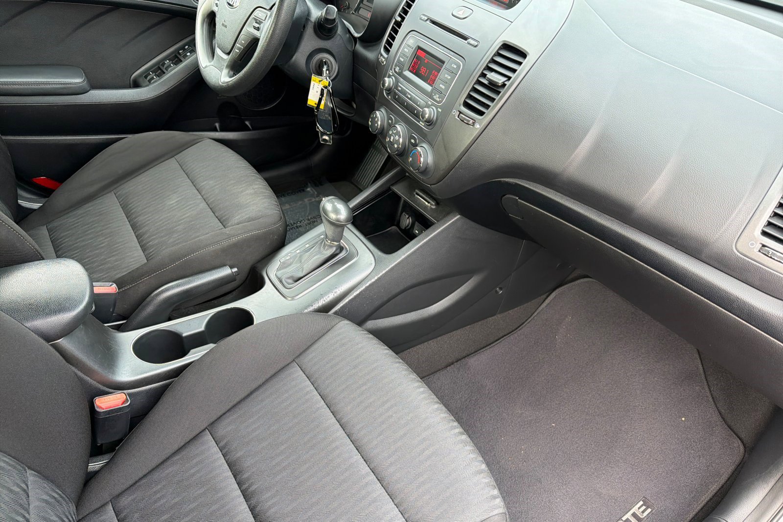 Used 2016 Kia Forte LX image 19