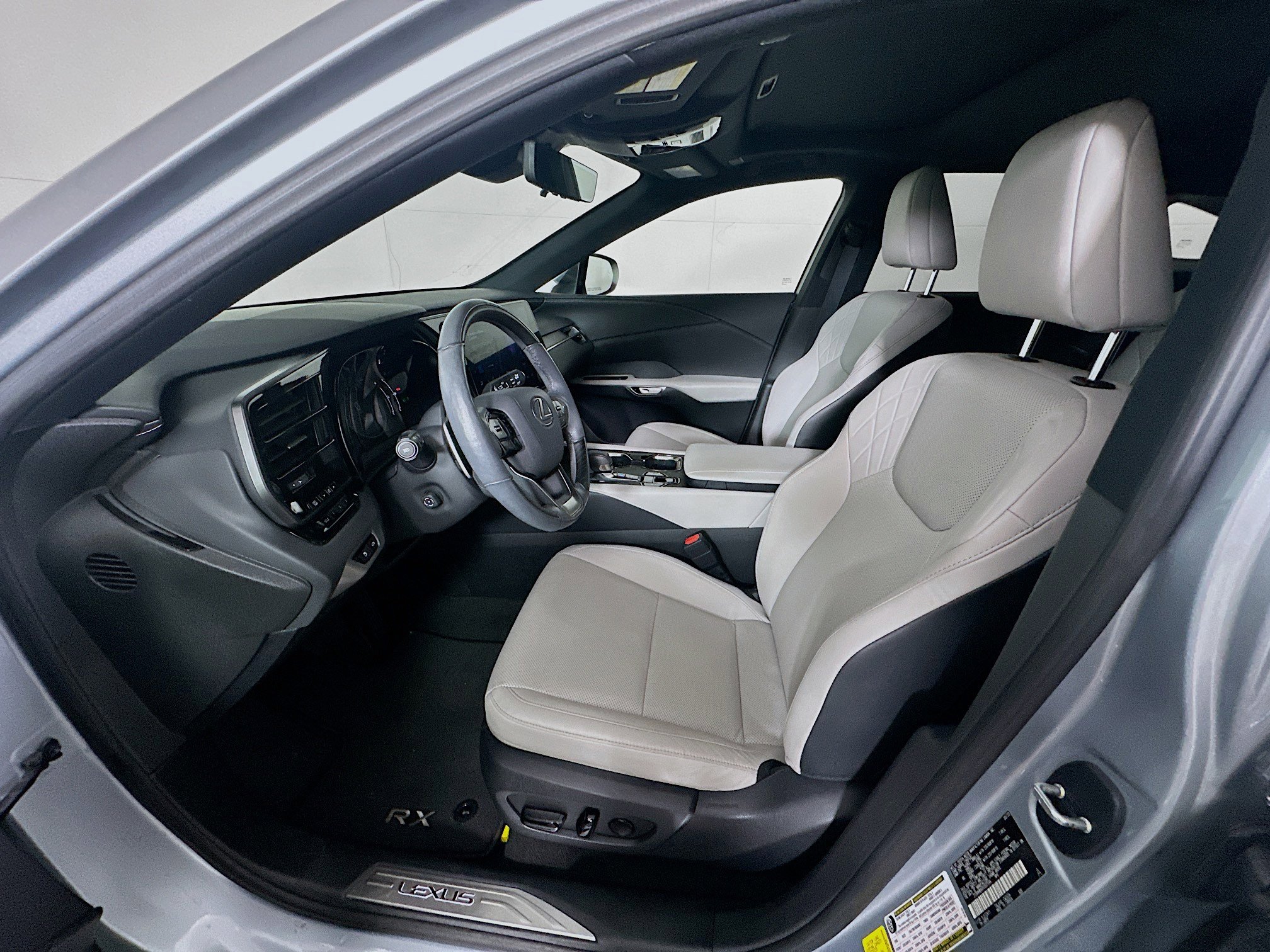 Used 2023 Lexus RX 350 Premium w/ Accessory Package (Z1) image 13