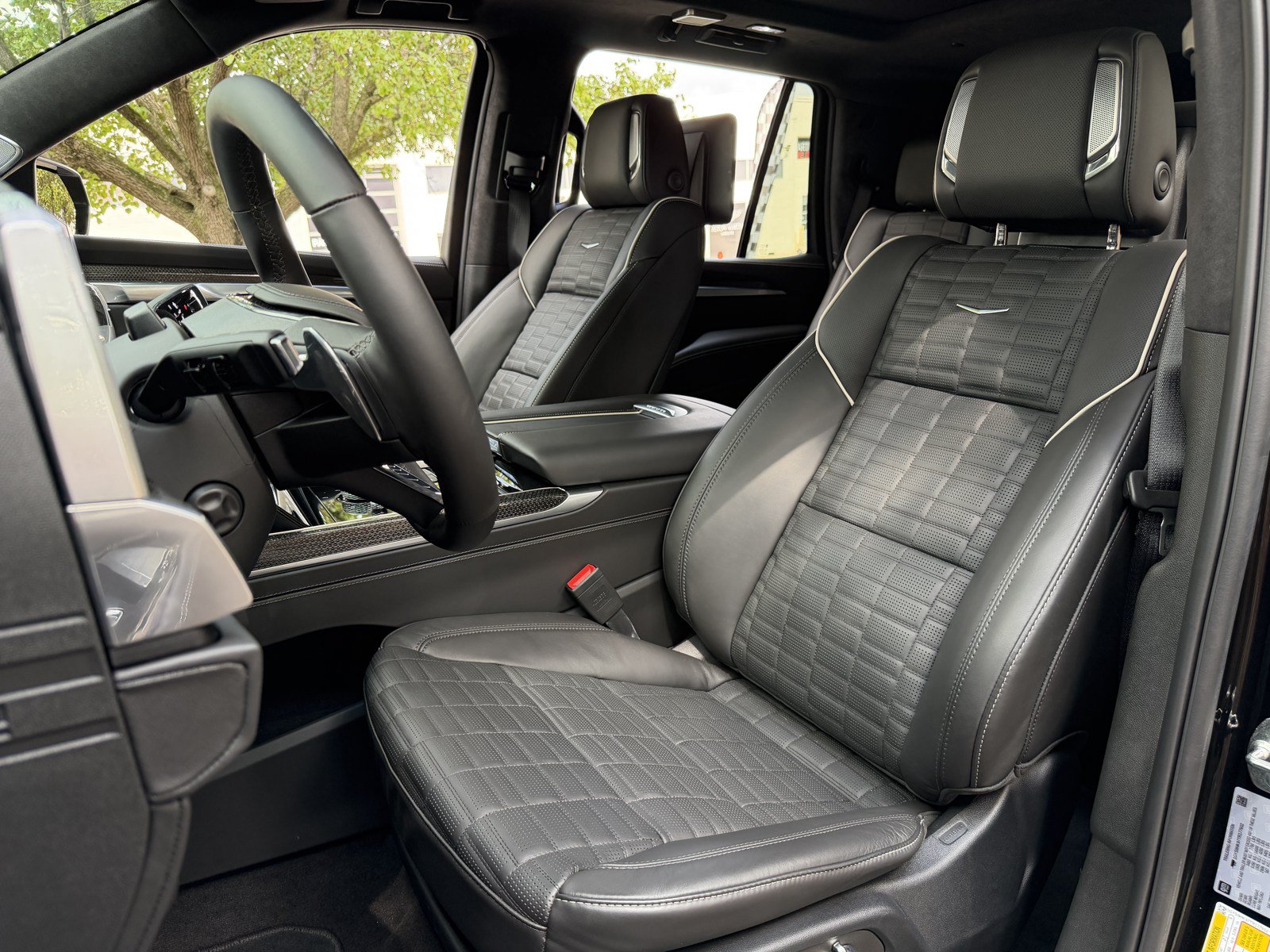 Used 2026 Cadillac Escalade V AWD/4WD image 16