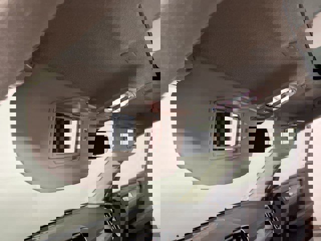 Used 2023 Volvo XC40 B5 Plus w/ Driver Assist Package AWD/4WD image 31