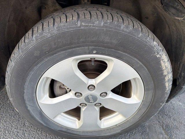 Used 2012 Jeep Grand Cherokee Laredo image 25