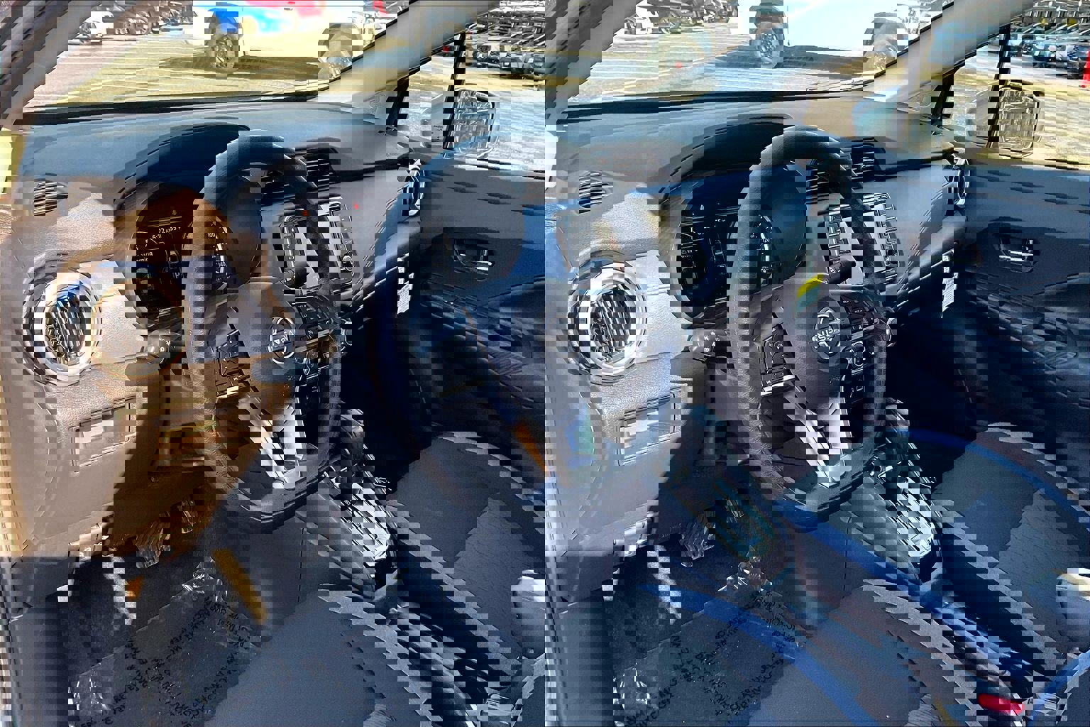 Used 2025 Nissan Versa SV image 12