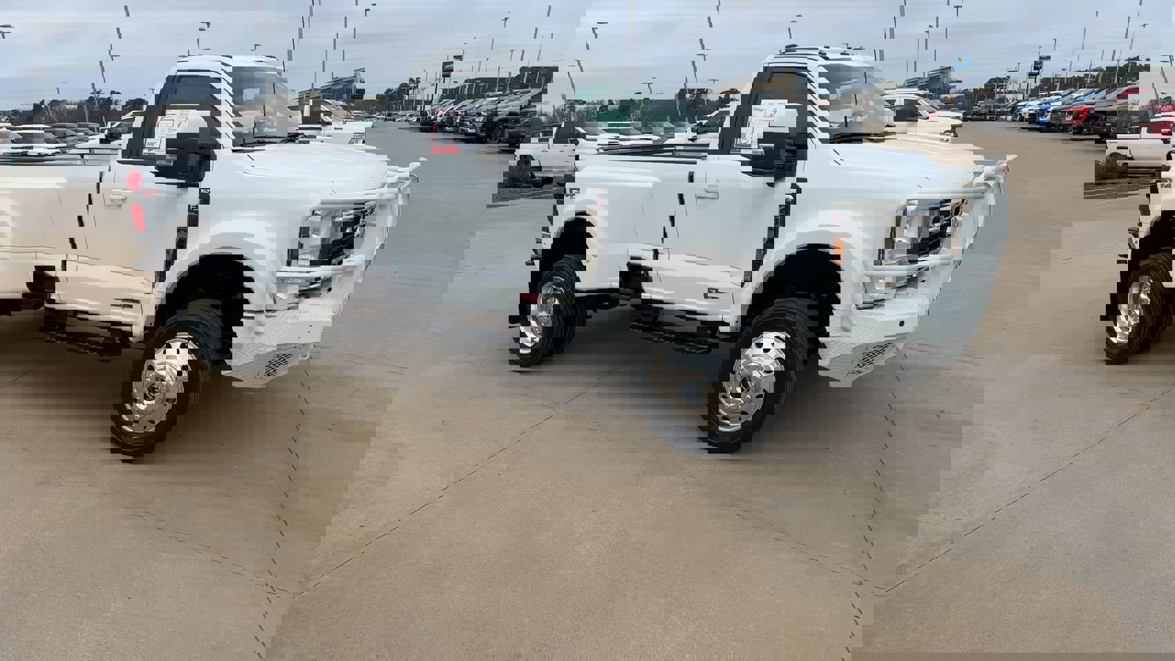 Used 2025 Ford F450 XLT w/ 360-Degree Camera Package image 2