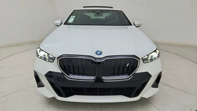 Used 2025 BMW i5 xDrive40 w/ M Sport Package image 13