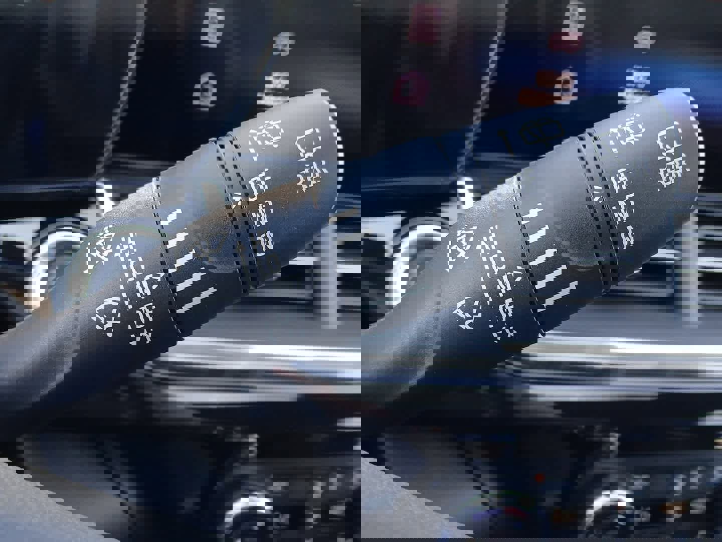 New 2026 Chevrolet Trax RS w/ Sunroof Package image 28