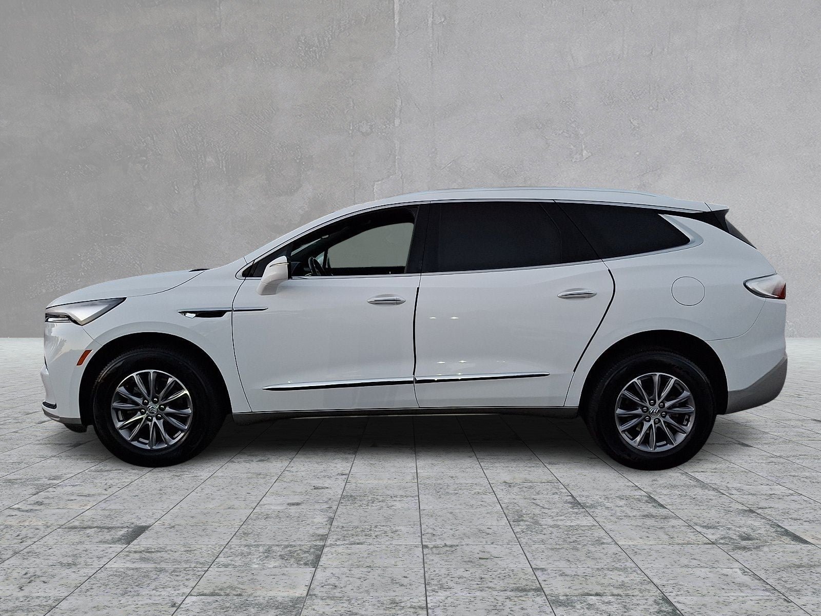 Used 2024 Buick Enclave Essence FWD image 7
