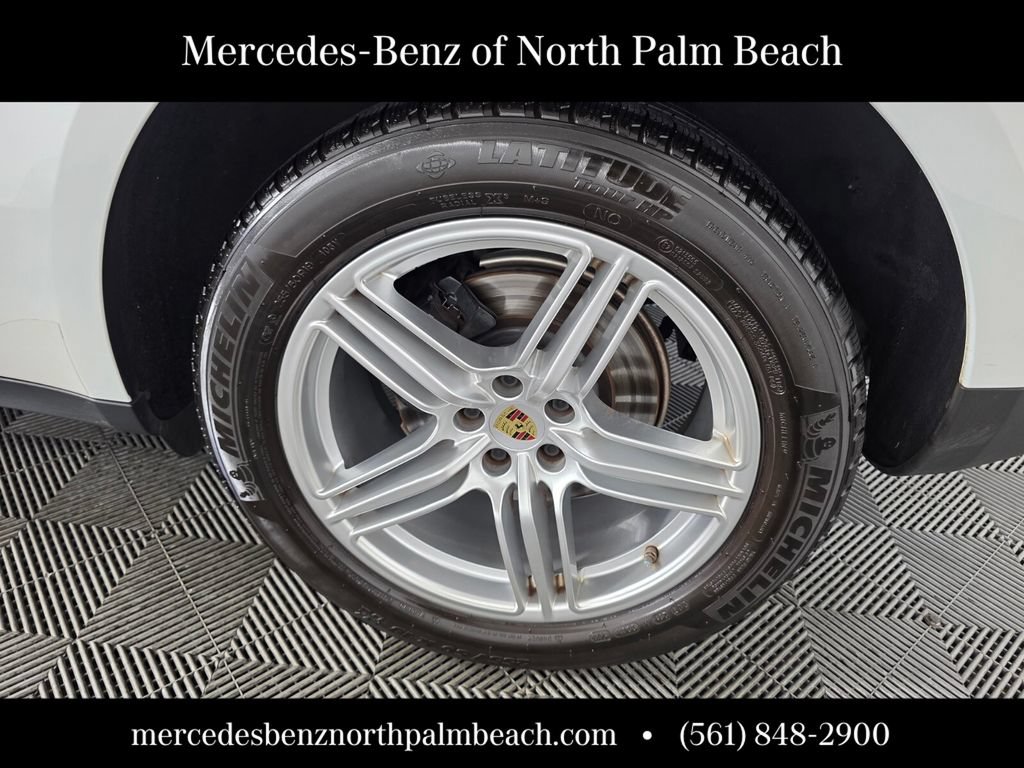 Used 2021 Porsche Macan AWD/4WD image 17