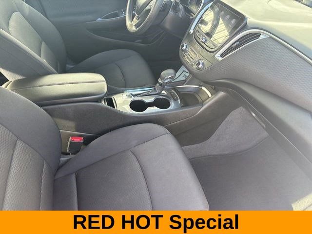 Used 2024 Chevrolet Malibu LT image 39