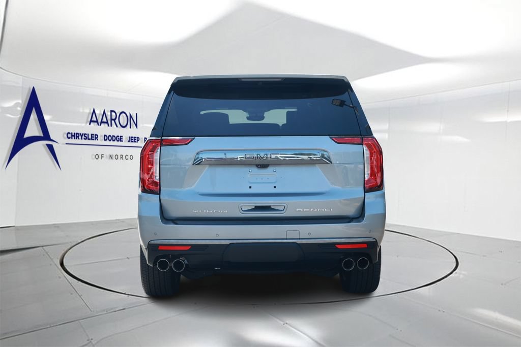 Used 2023 GMC Yukon Denali Ultimate AWD/4WD image 3