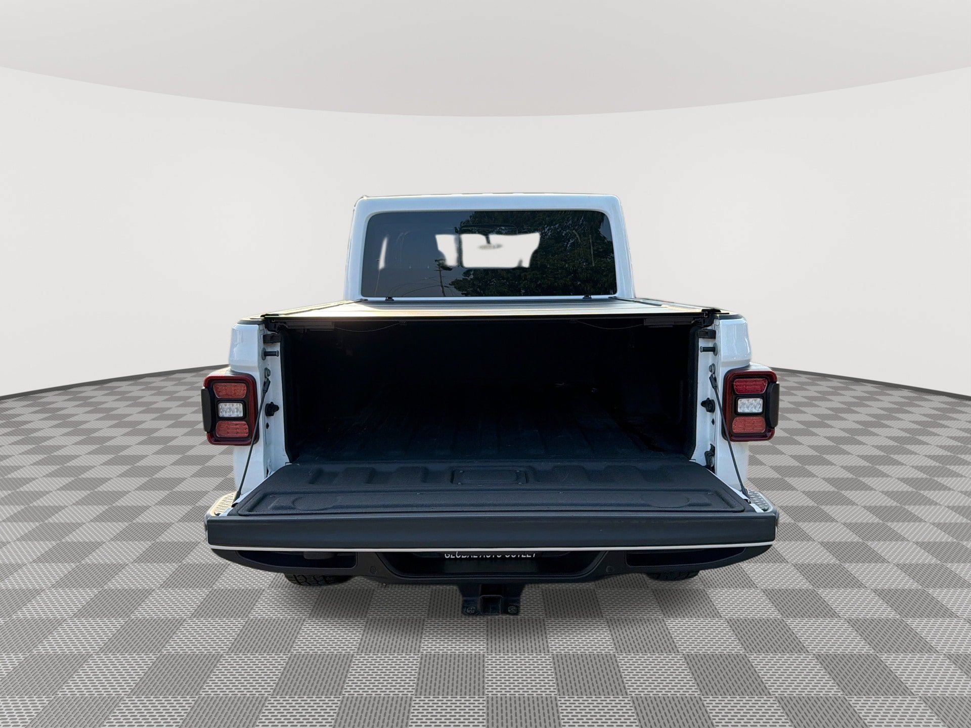 Used 2020 Jeep Gladiator Overland AWD/4WD image 9