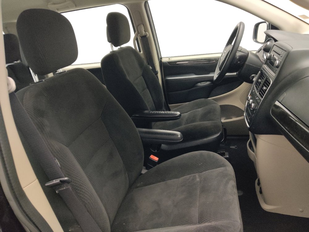 Used 2016 Dodge Grand Caravan American Value Package image 21