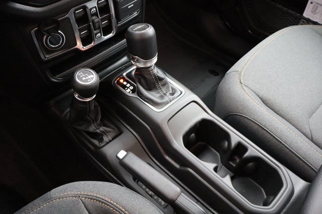 New 2025 Jeep Gladiator Sport AWD/4WD image 24