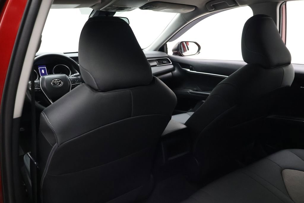 Used 2022 Toyota Camry LE image 20