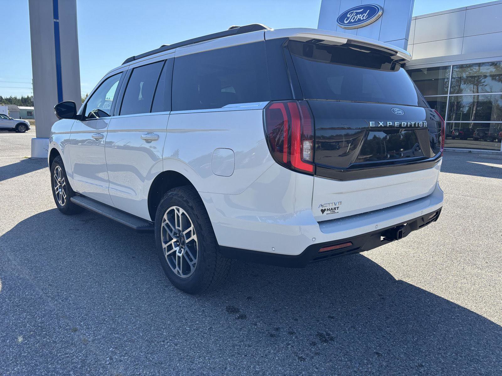 New 2025 Ford Expedition Active image 5