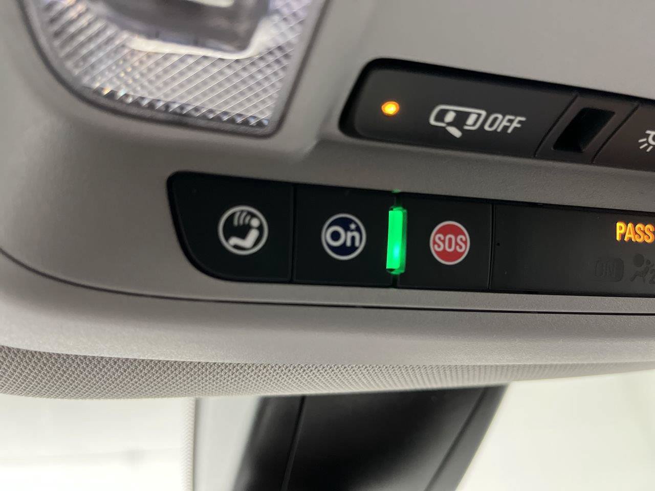Certified 2023 GMC Acadia SLT AWD/4WD image 32