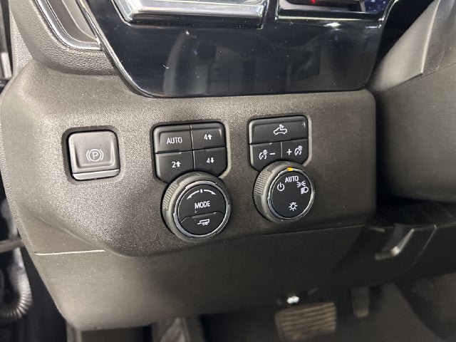 Used 2023 Chevrolet Silverado 1500 LT AWD/4WD image 18