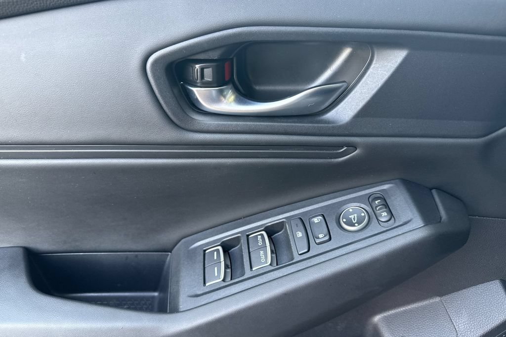 Certified 2025 Honda Accord SE image 5