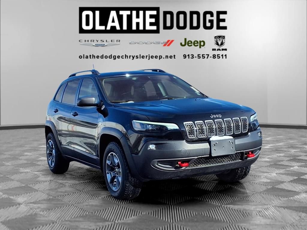 Used 2019 Jeep Cherokee Trailhawk w/ Cold Weather Group image 28