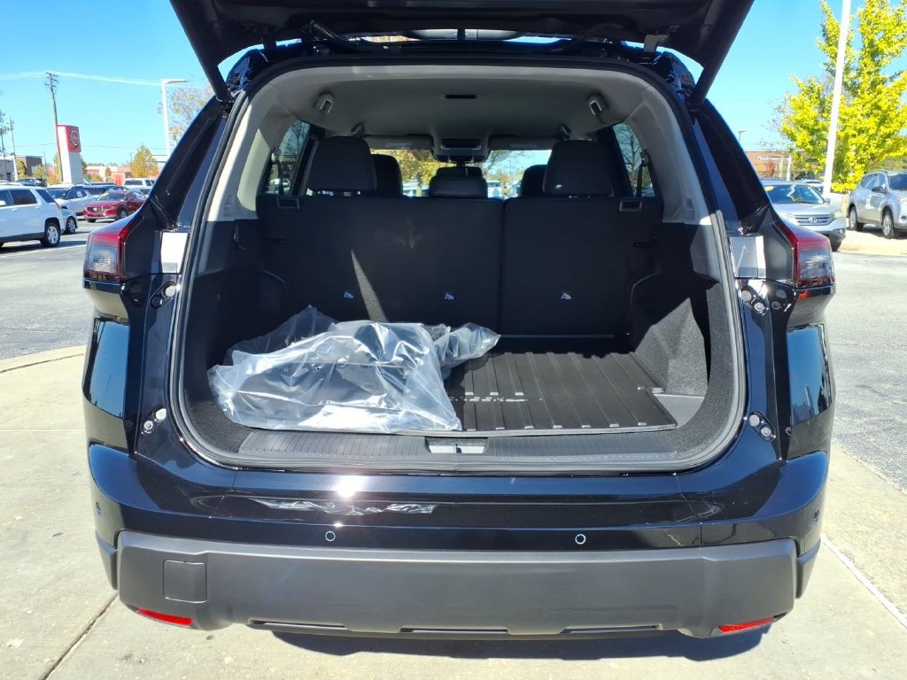 New 2027 Nissan Rogue SV w/ Rock Creek Premium Package AWD/4WD image 9