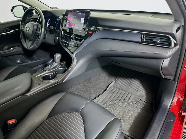 Used 2024 Toyota Camry SE w/ Cold Weather Package FWD image 26