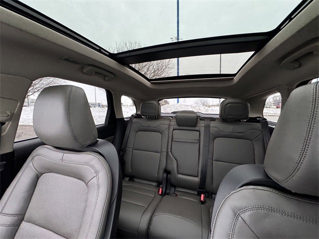 New 2026 Lincoln Corsair Premiere image 32