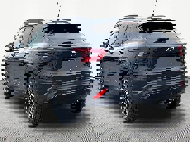 New 2026 Chevrolet Trax RS w/ Sunroof Package image 4