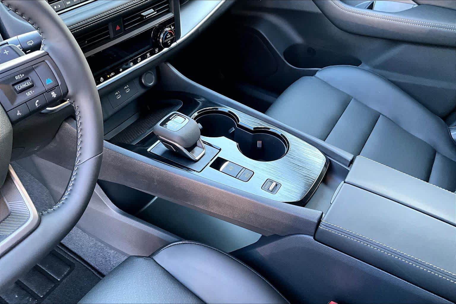 New 2027 Nissan Rogue Dark Armor FWD image 7