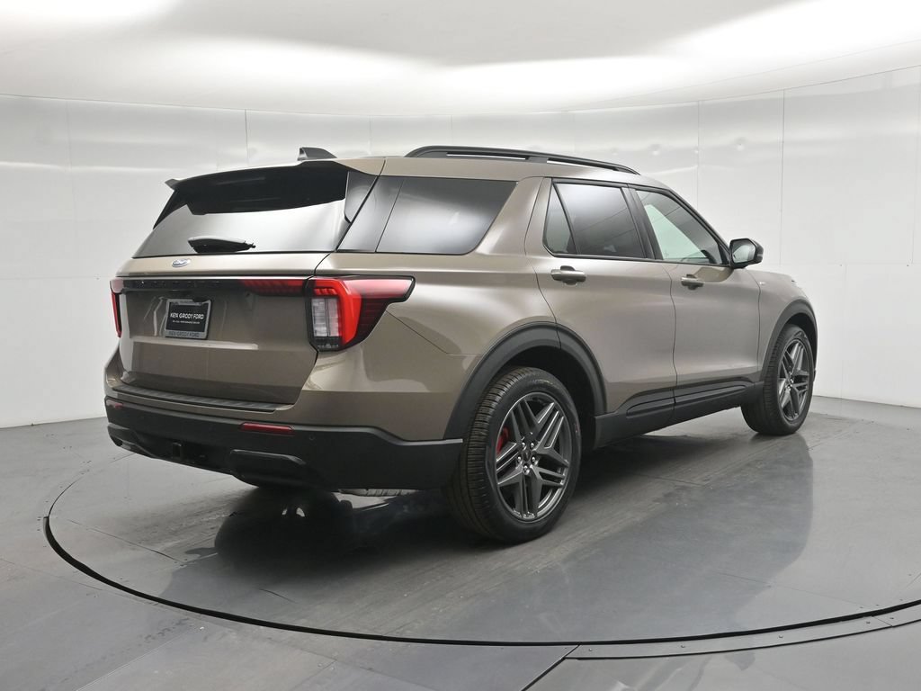 New 2026 Ford Explorer ST-Line w/ ST-Line Street Pack AWD/4WD image 30