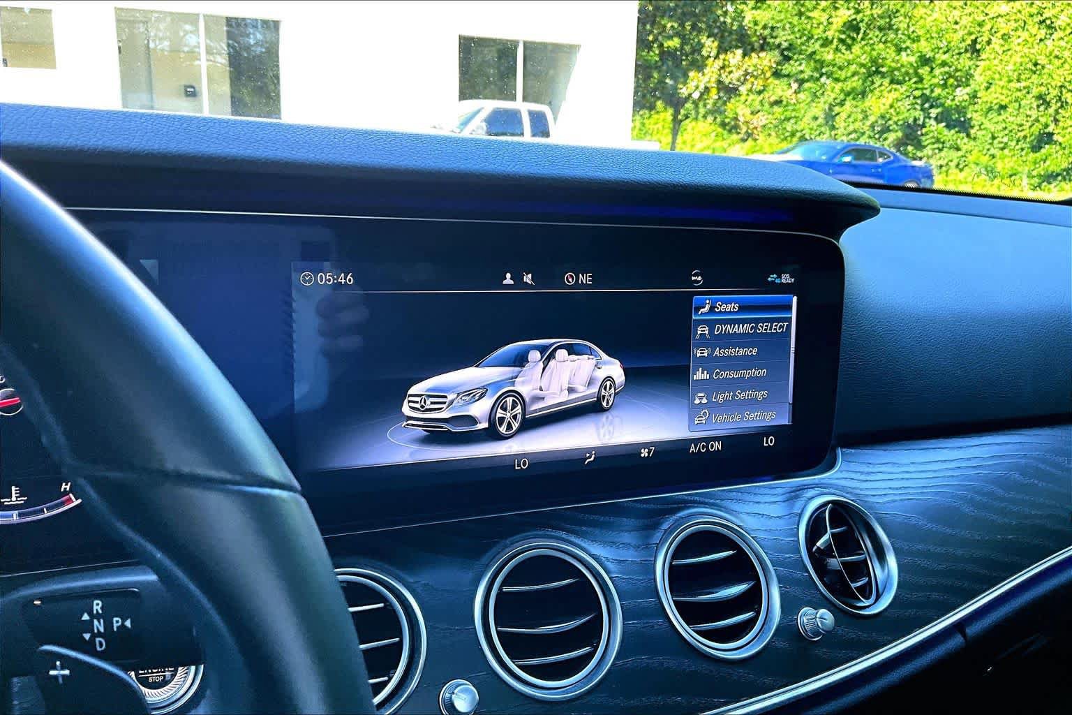 Used 2020 Mercedes-Benz E 350 4MATIC Sedan image 37