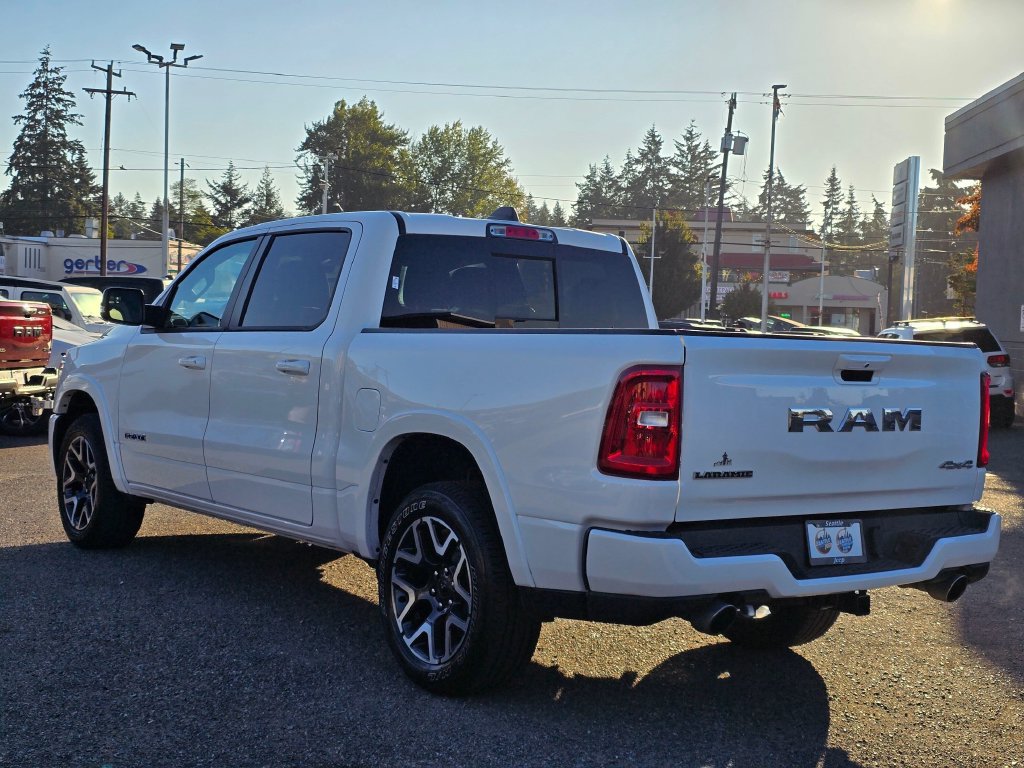 Used 2025 RAM 1500 Laramie w/ Sport Appearance Package AWD/4WD image 6
